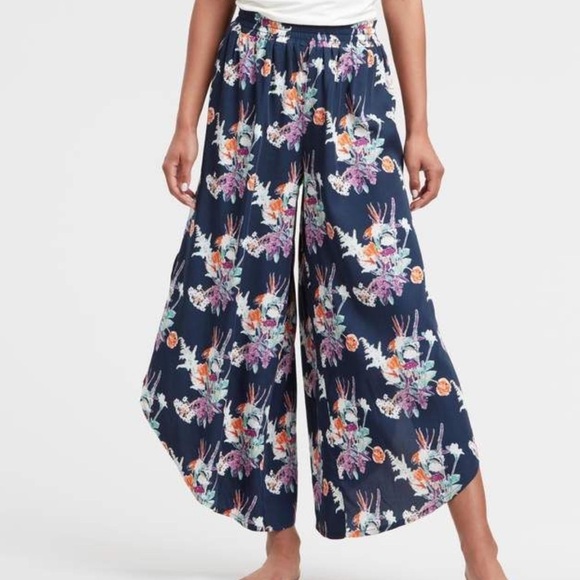 World Market Indigo Paradise Floral Pattern Wide leg Pull on Pants - Picture 1 of 8